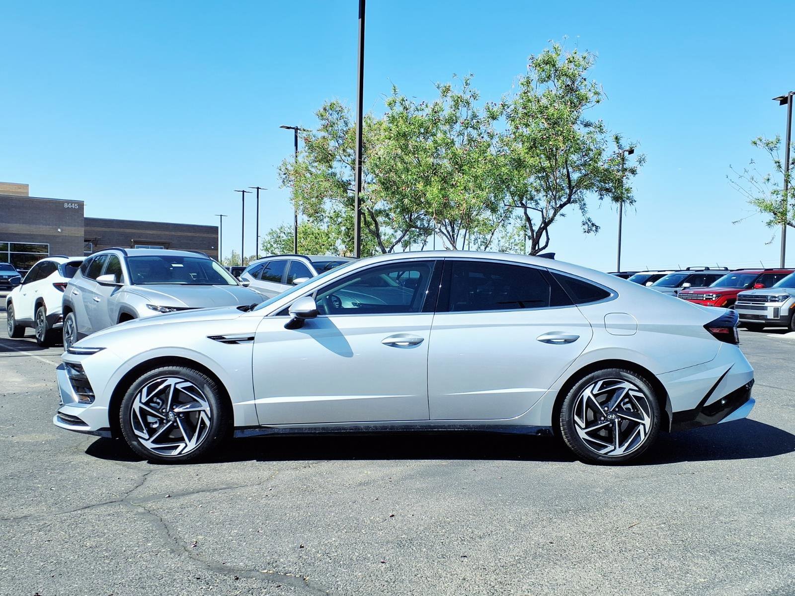 Certified 2025 Hyundai Sonata SEL FWD image 3