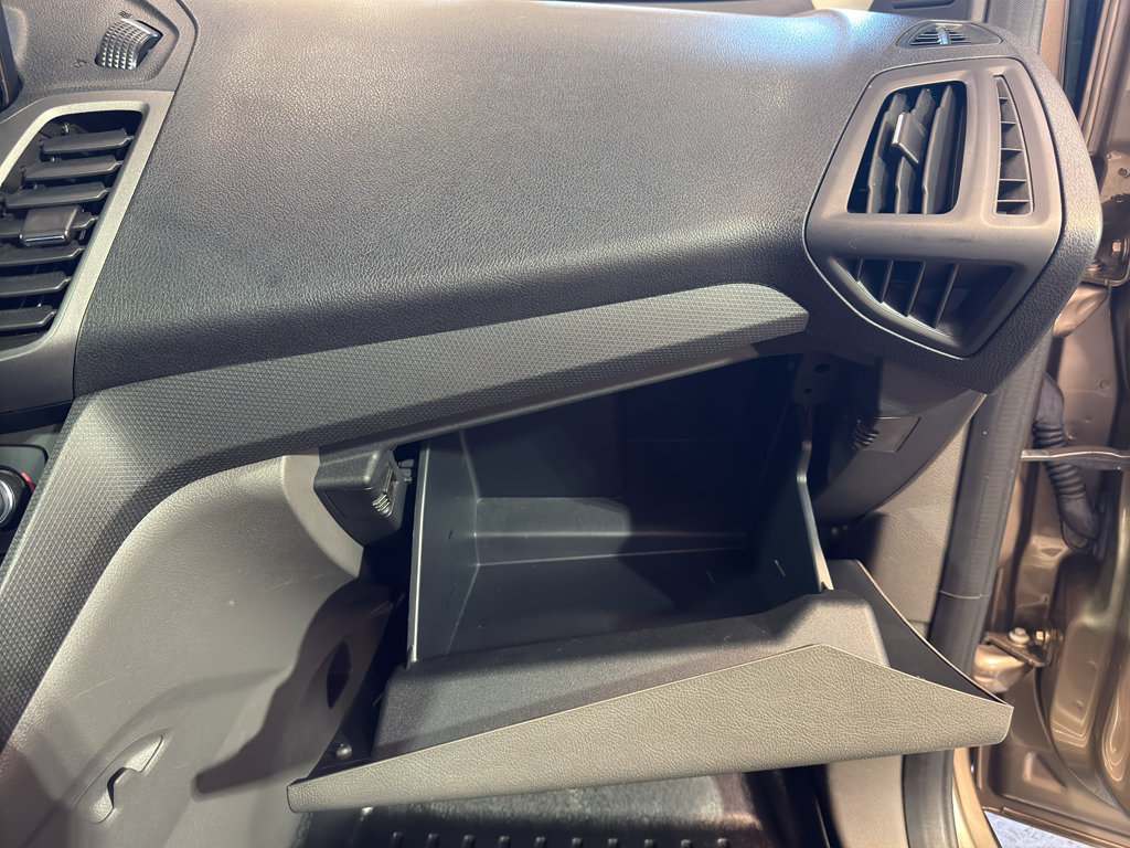 Used 2019 Ford Transit Connect XLT image 23