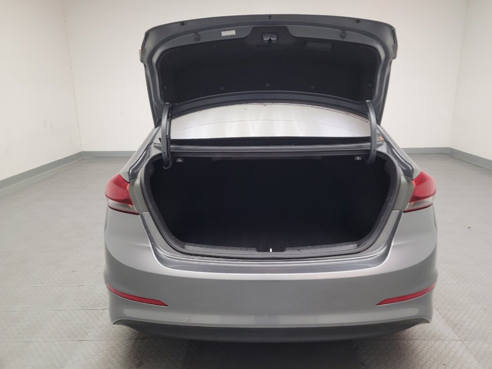 Used 2017 Hyundai Elantra SE image 29