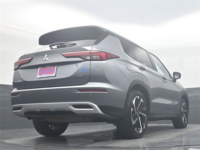 Used 2024 Mitsubishi Outlander SE image 33