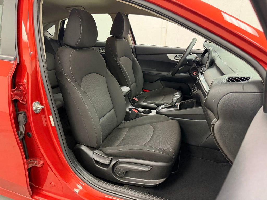 Used 2023 Kia Forte LXS w/ LXS Technology Package image 10