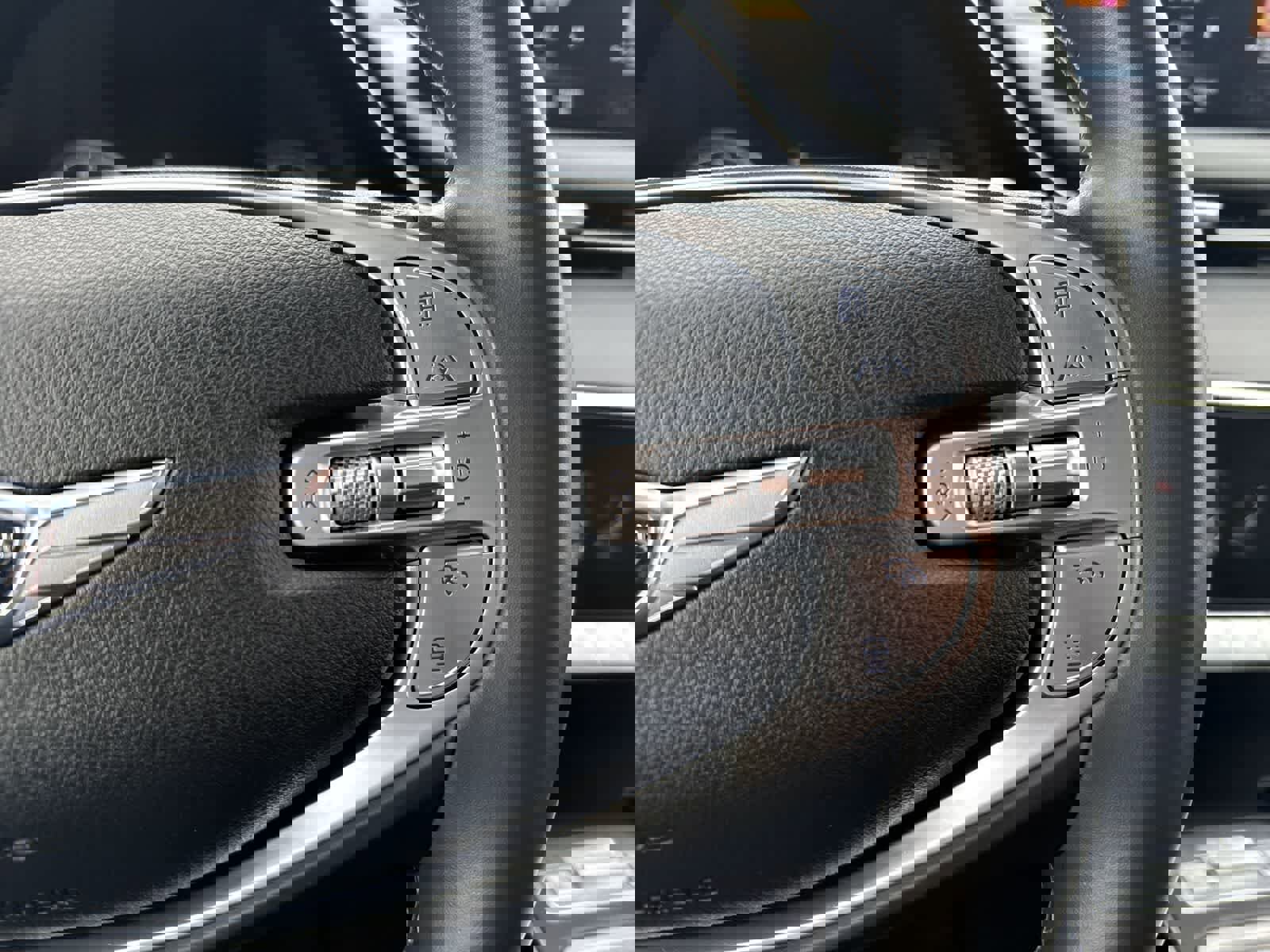 Used 2025 Genesis GV70 2.5T AWD/4WD image 30