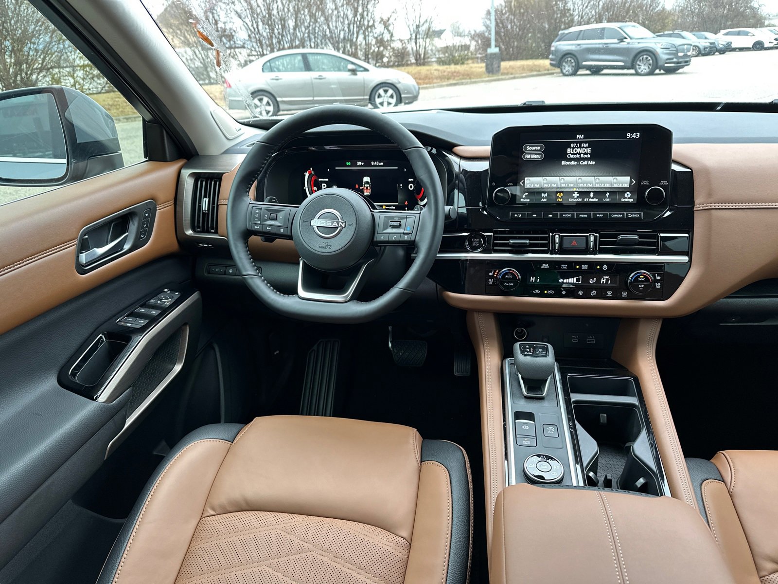 New 2025 Nissan Pathfinder Platinum w/ Lighting Package (N92) image 25