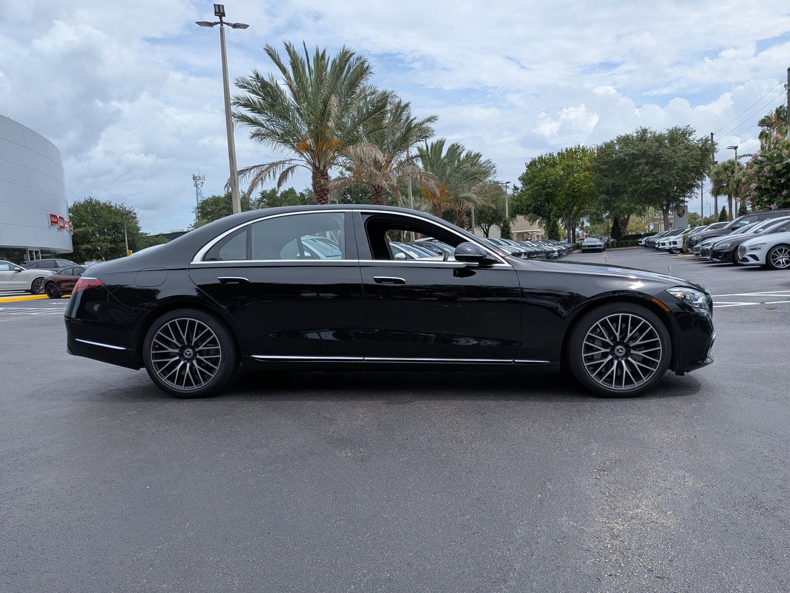Used 2024 Mercedes-Benz S 500 4MATIC image 7