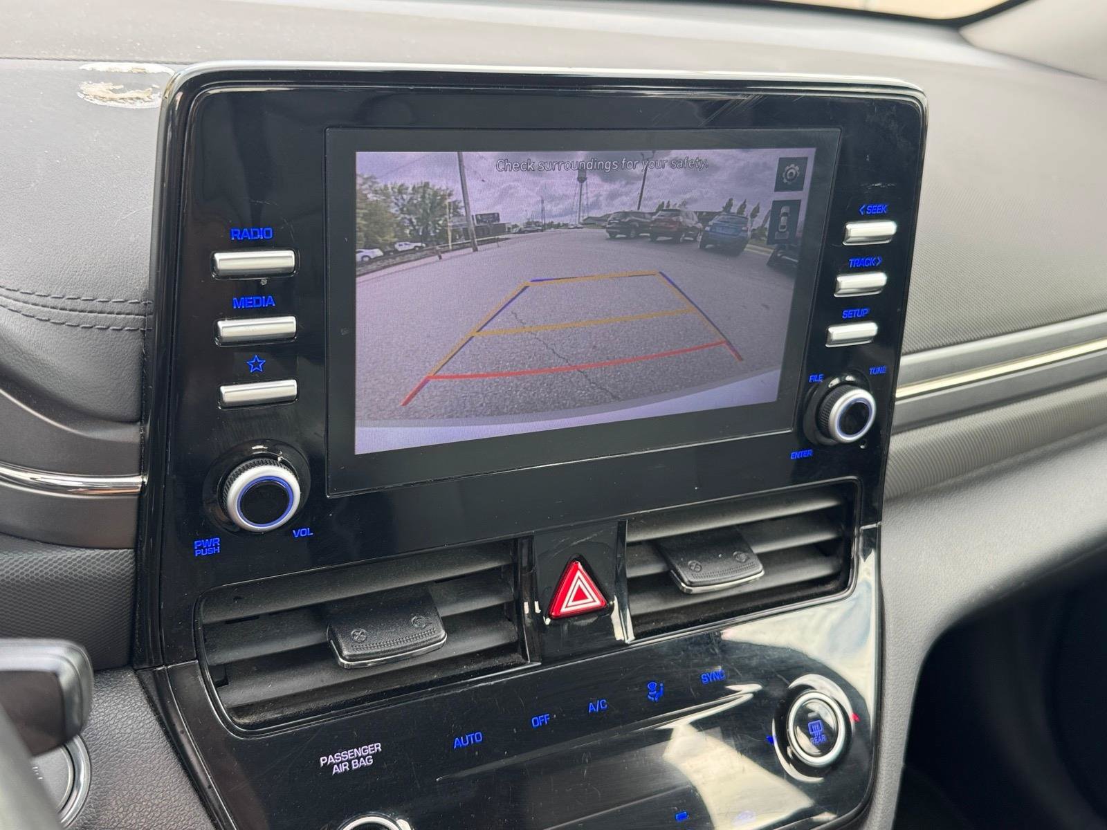 Used 2022 Hyundai Ioniq SE FWD image 20