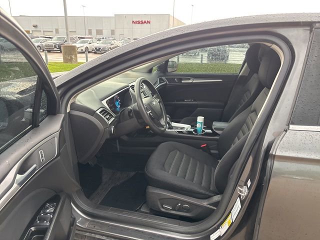 Used 2015 Ford Fusion SE FWD image 8