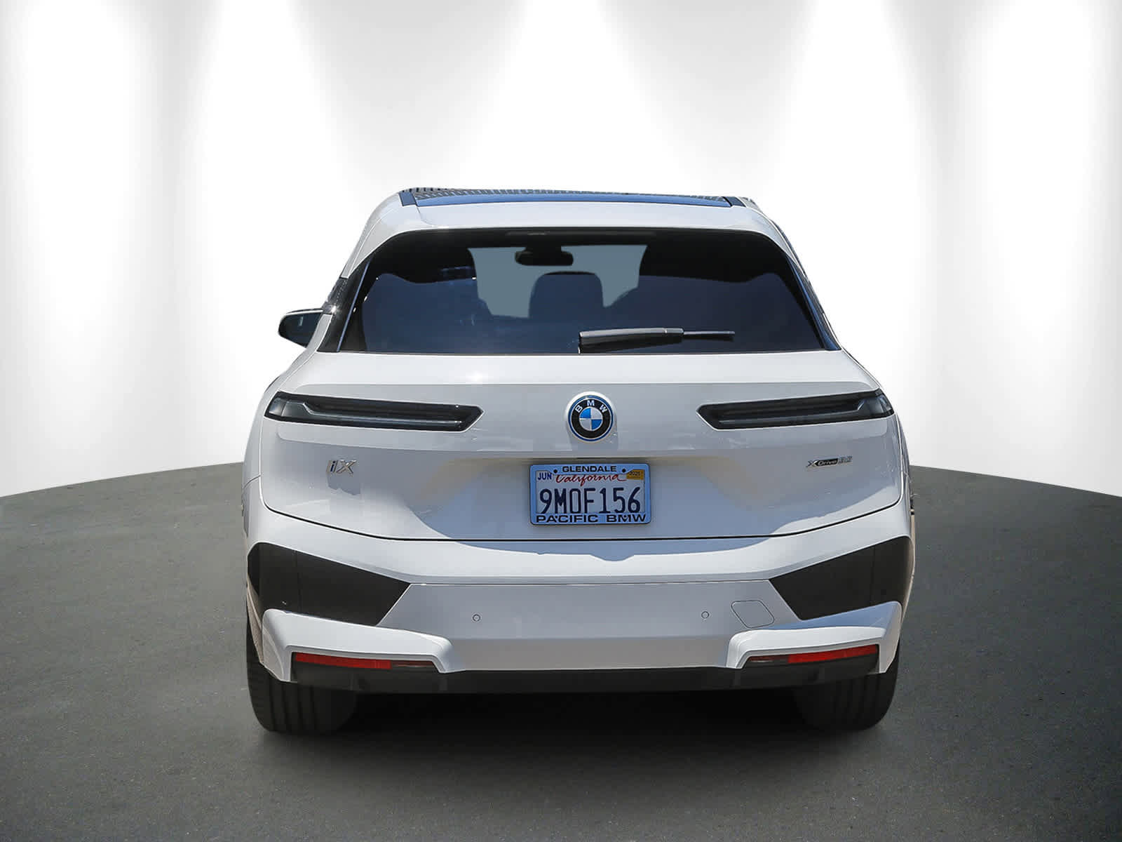 Used 2025 BMW iX xDrive50 image 5