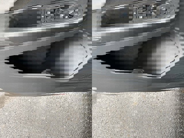 New 2024 Volkswagen Taos SE image 27