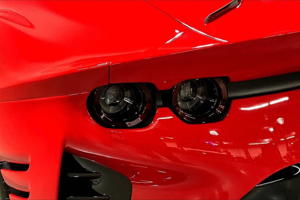 Used 2022 Ferrari 812 Competizione RWD image 20