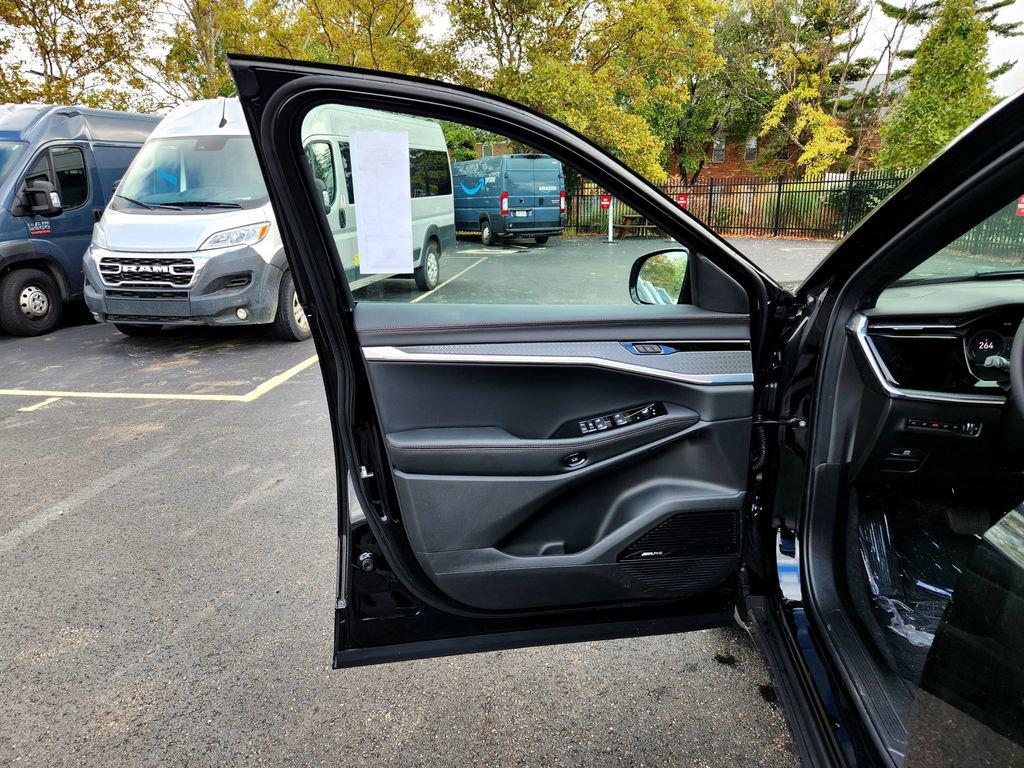 New 2025 Jeep Wagoneer S Limited image 11