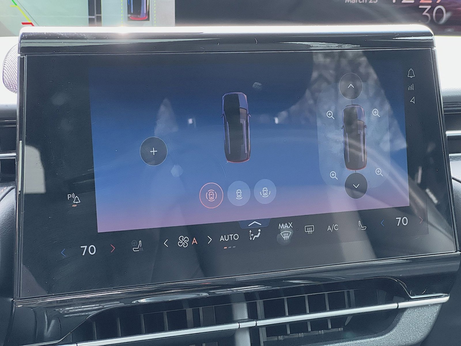 Used 2024 Lincoln Nautilus Premier w/ Equipment Group 102A image 19