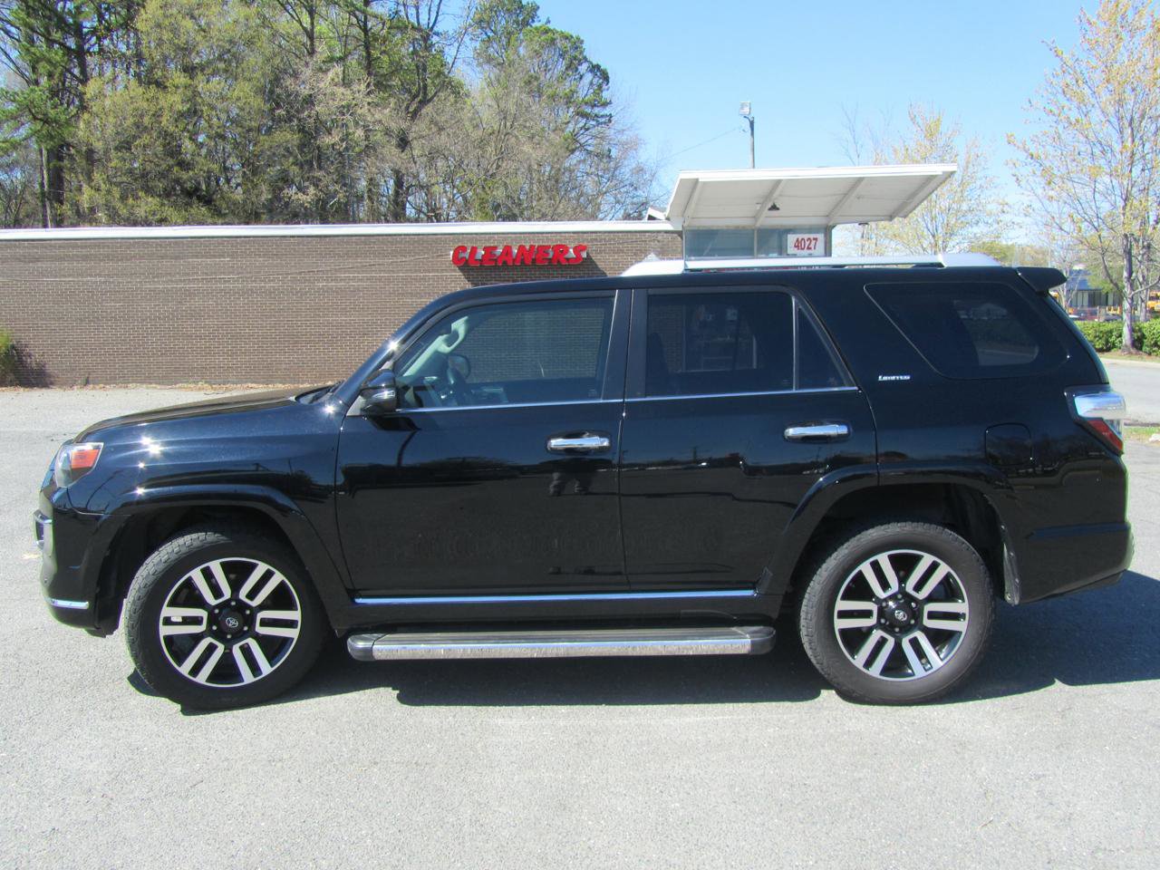 Used 2016 Toyota 4Runner Limited AWD/4WD image 7