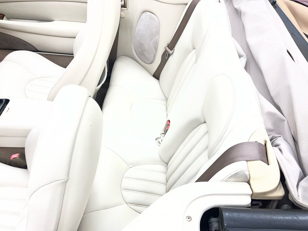 Used 1999 Jaguar XK8 image 21