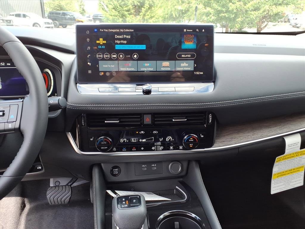 New 2026 Nissan Rogue Platinum image 14