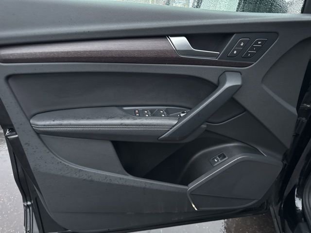 Used 2021 Audi Q5 2.0T Premium Plus w/ Premium Plus Package image 8