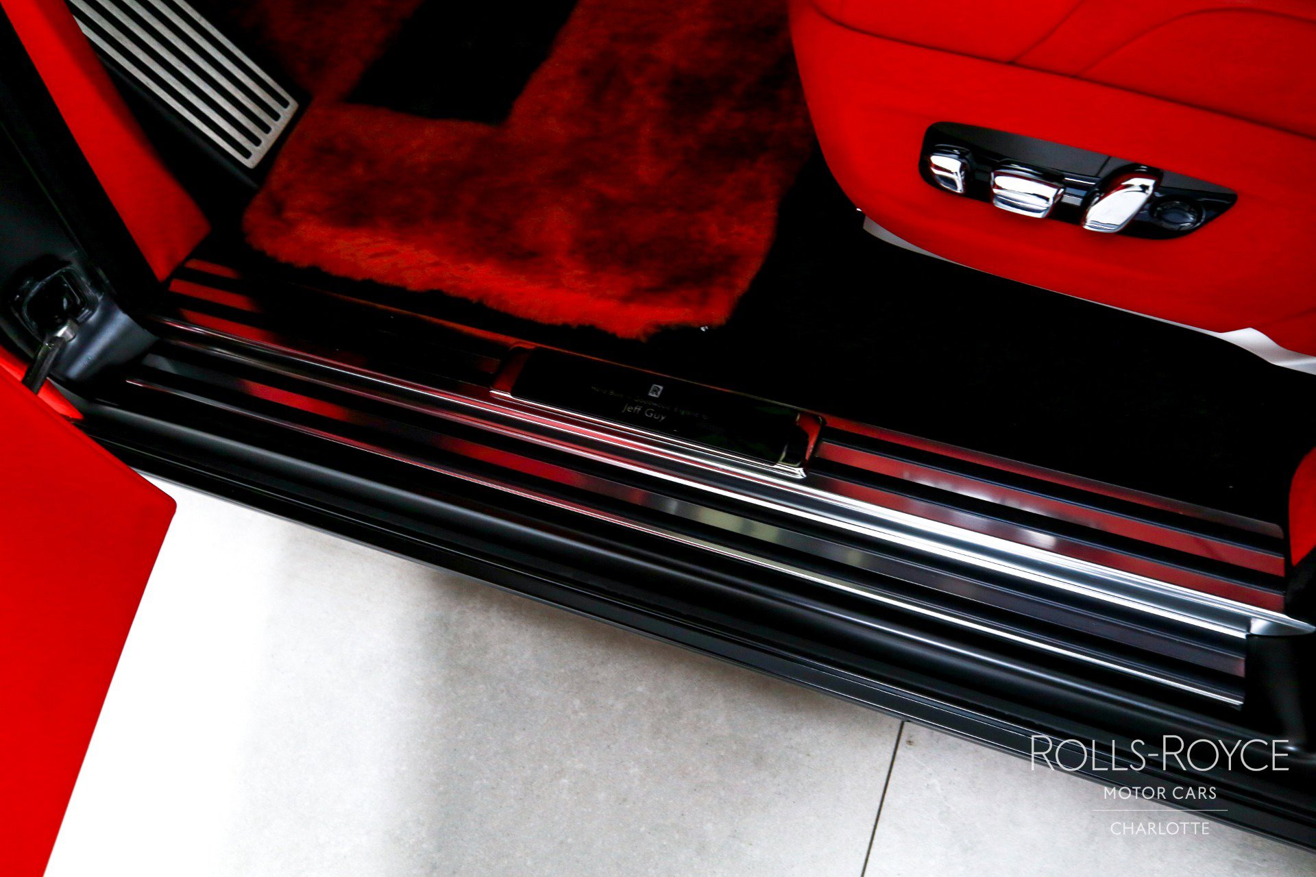 Used 2024 Rolls-Royce Phantom Extended Wheelbase w/ The Phantom Package image 17