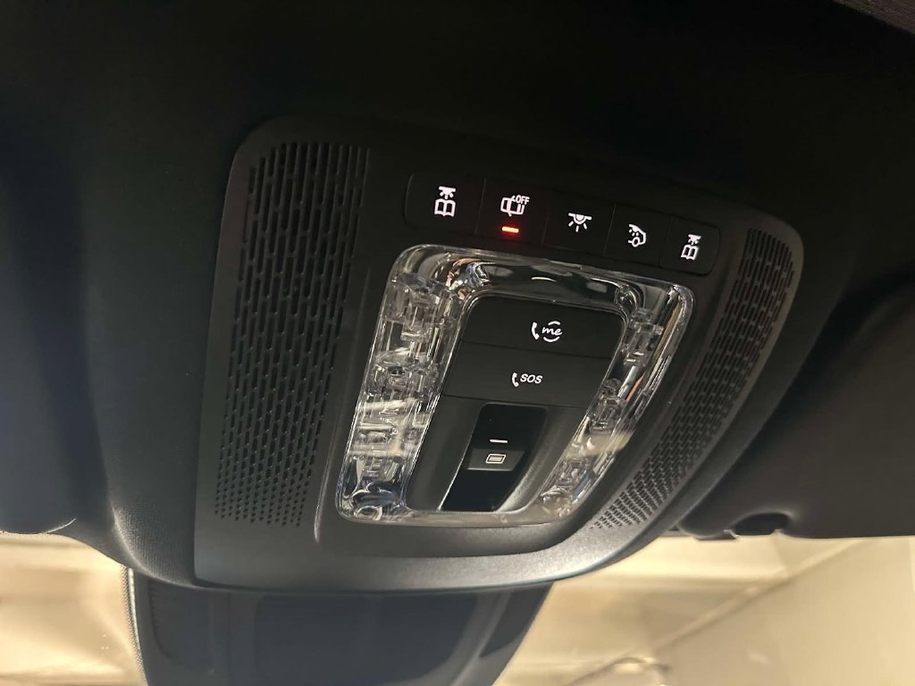 Used 2025 Mercedes-Benz GLS 450 4MATIC image 20