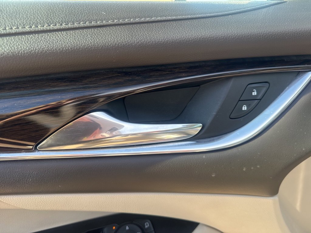 Used 2017 Buick LaCrosse Preferred image 13