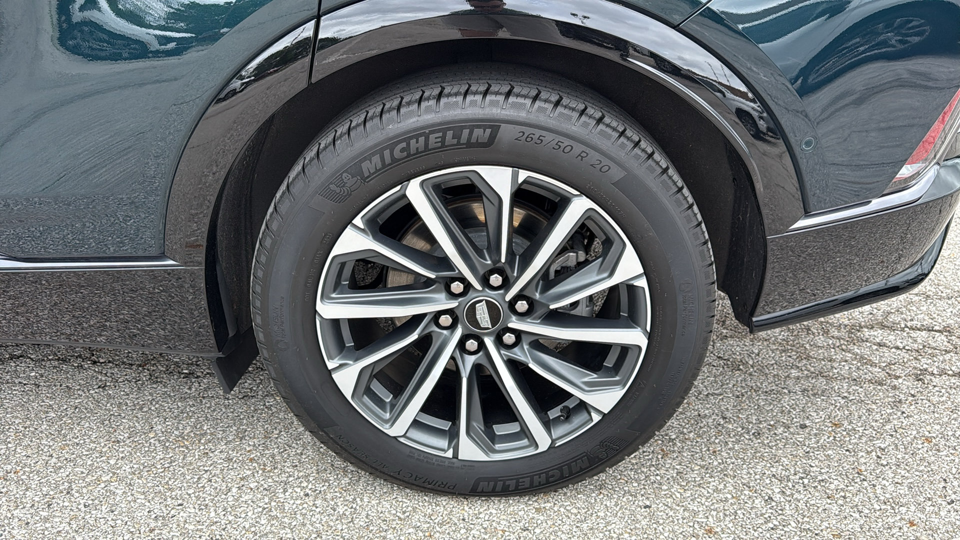 Certified 2024 Cadillac Lyriq Sport w/ LPO, Floor Liner Package AWD/4WD image 31