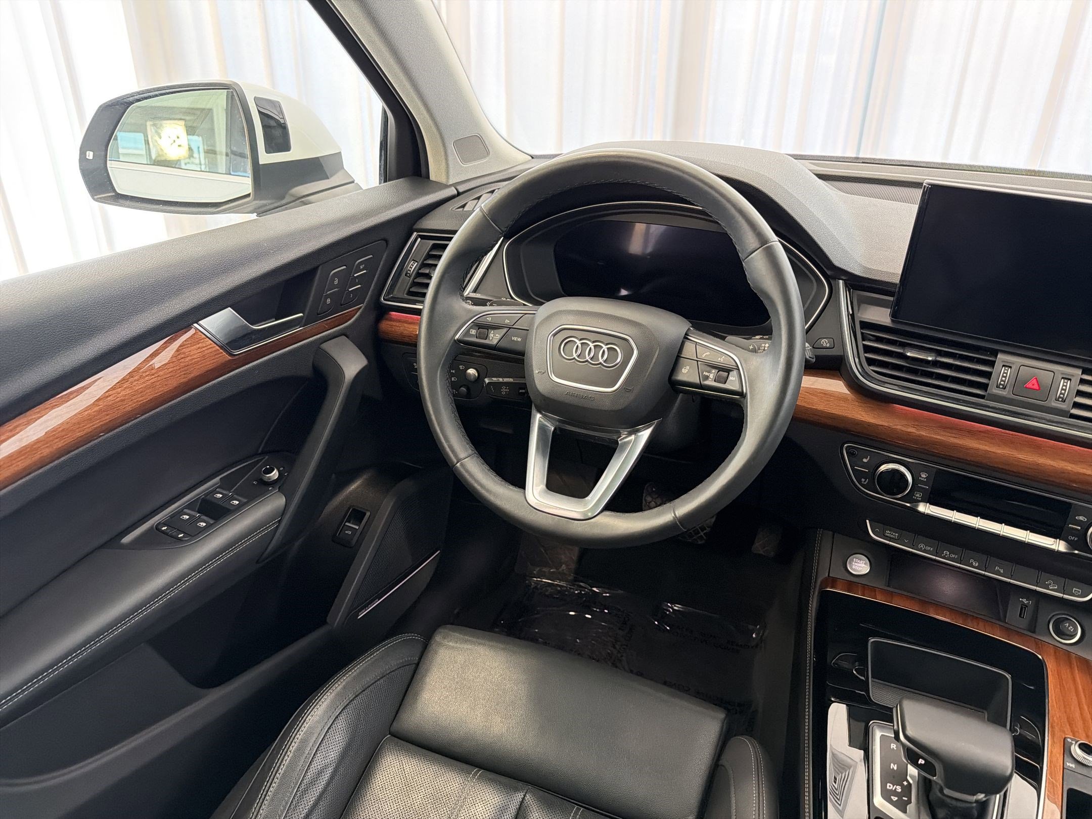 Used 2021 Audi Q5 Prestige w/ Prestige Package image 28