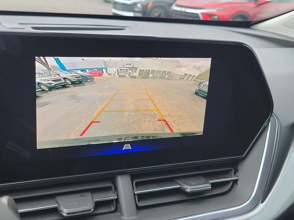 Certified 2024 Chevrolet Trax LT w/ Driver Confidence Package image 14