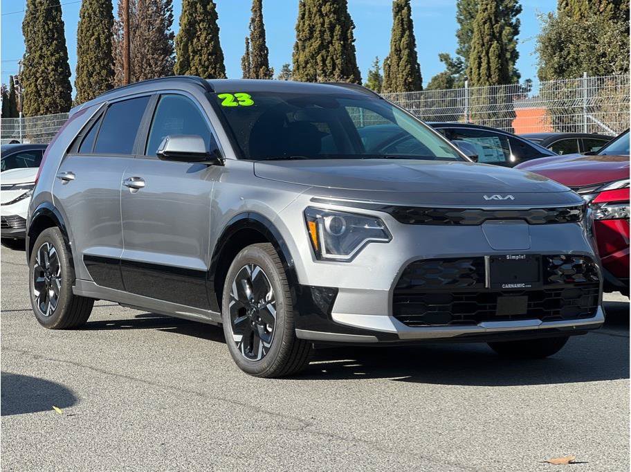 Used 2023 Kia Niro Wind FWD image 3