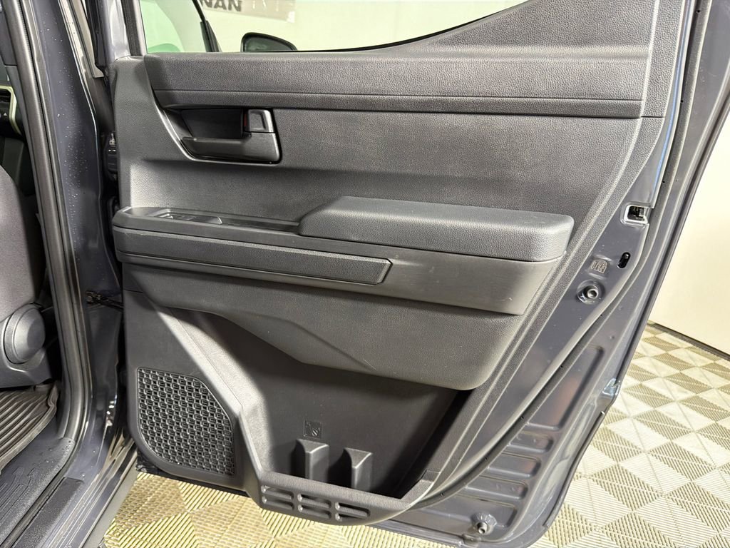 Used 2025 Toyota Tacoma SR5 AWD/4WD image 16