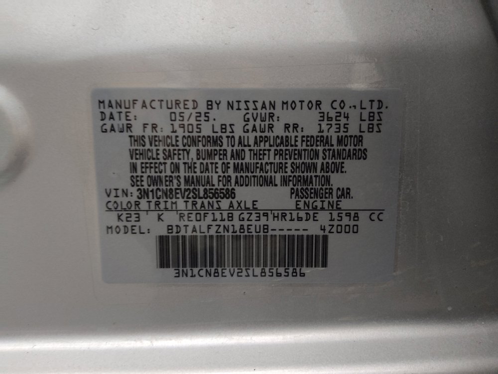 Used 2025 Nissan Versa SV FWD image 33