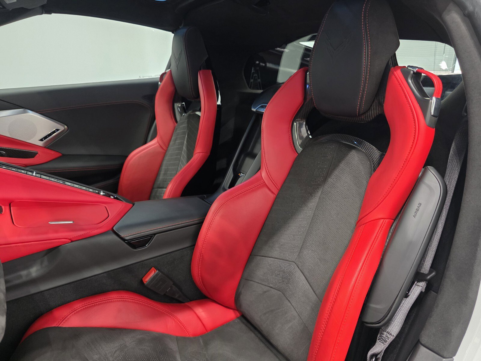 Used 2020 Chevrolet Corvette Stingray Premium Cpe w/ 3LT Preferred Equipment Group image 8