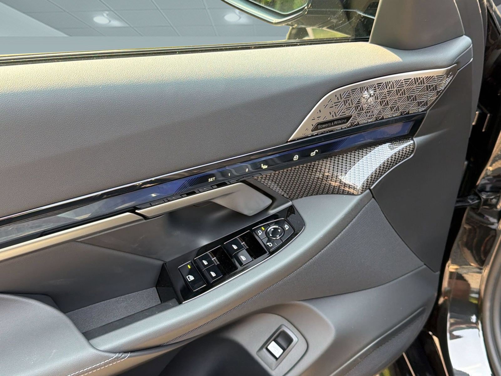 New 2027 BMW M5 Touring AWD/4WD image 14