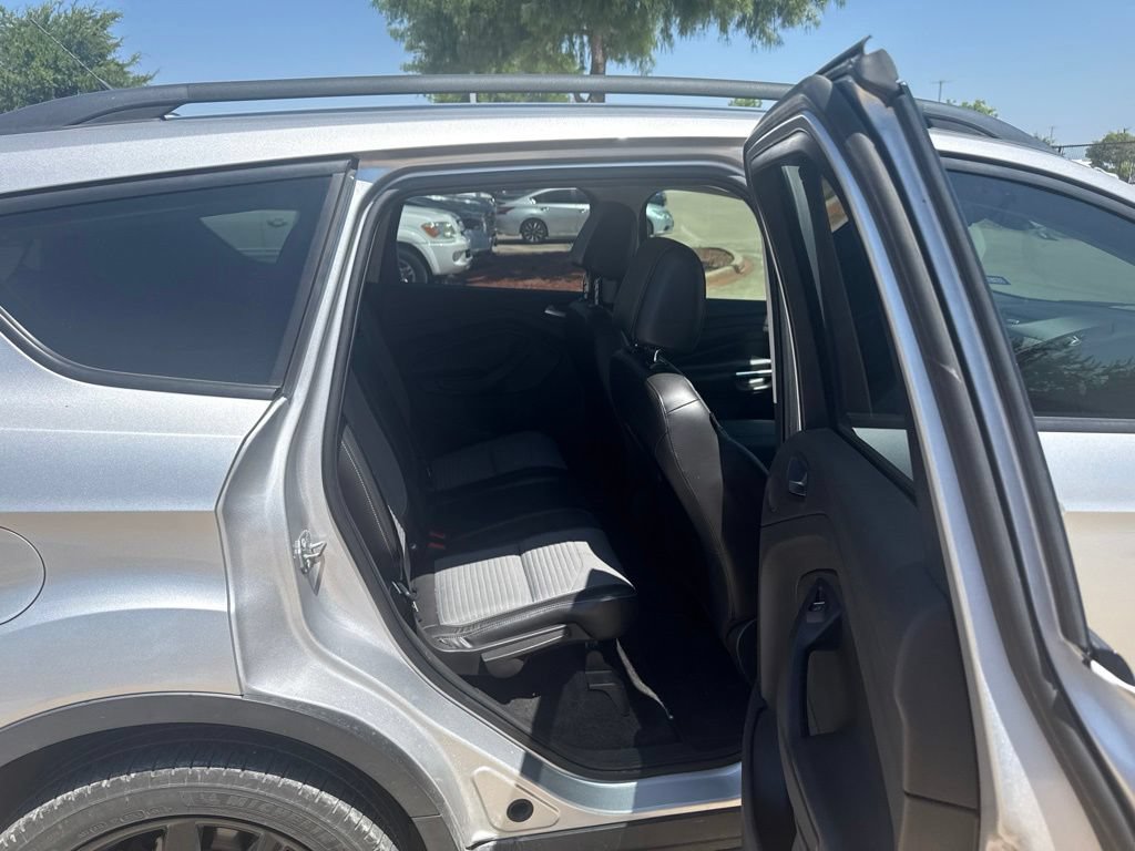 Used 2017 Ford Escape Titanium FWD image 16
