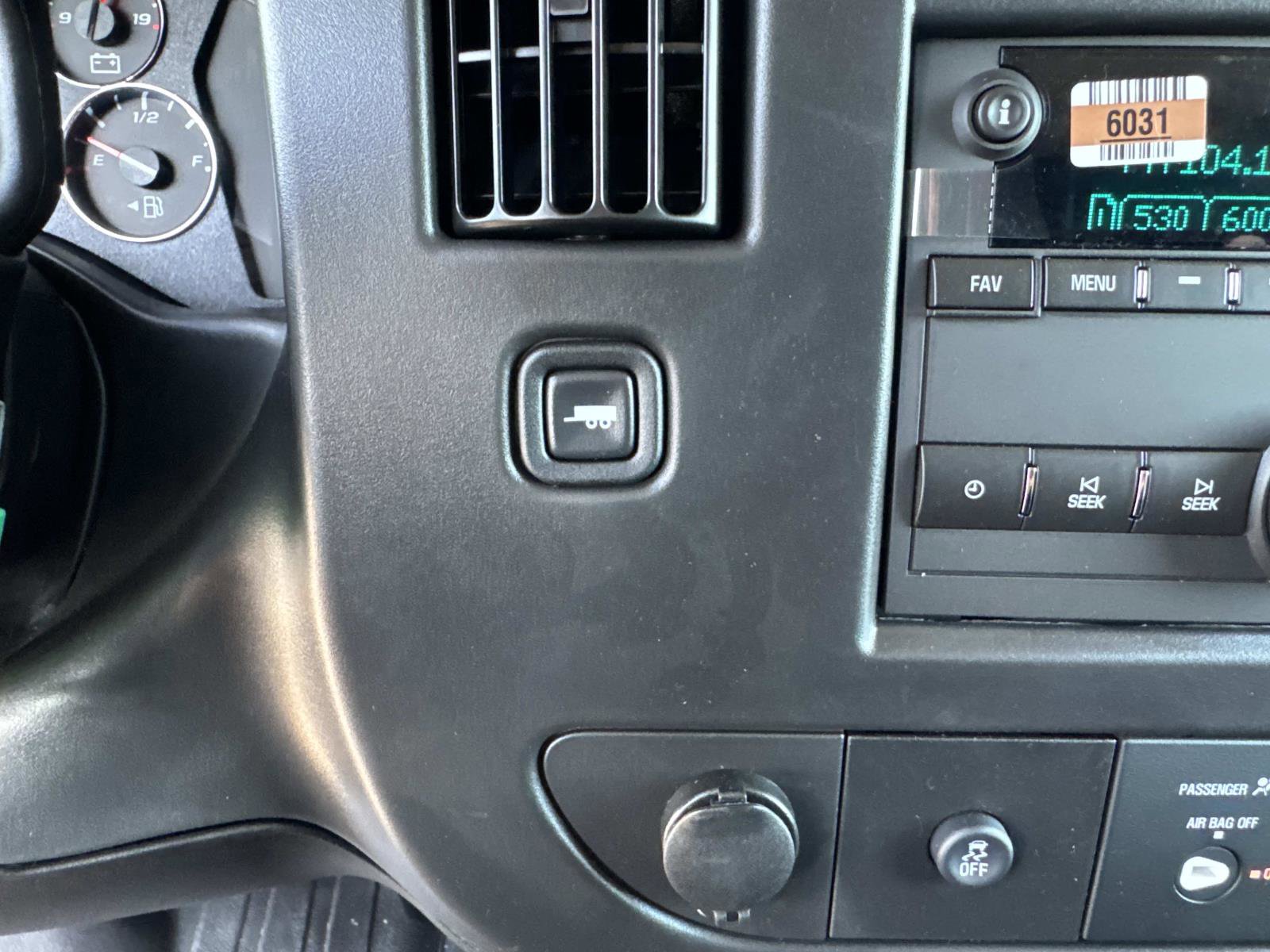 New 2026 GMC Savana 2500 Extended w/ Driver Convenience Package image 28