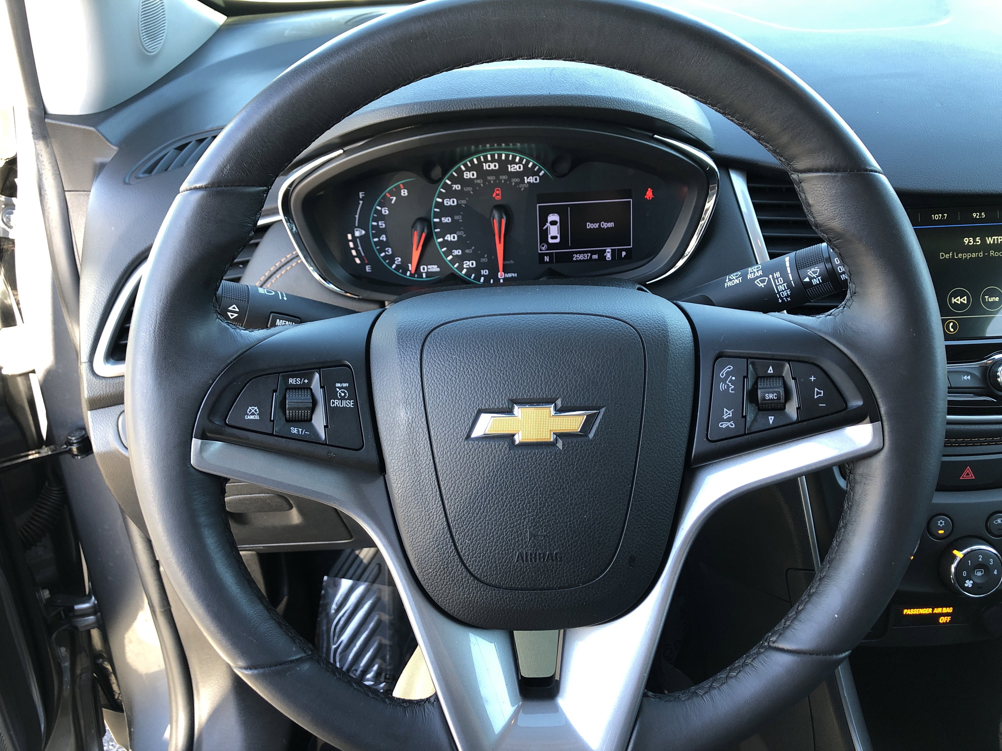 Used 2019 Chevrolet Trax LT w/ LT Convenience Package image 32