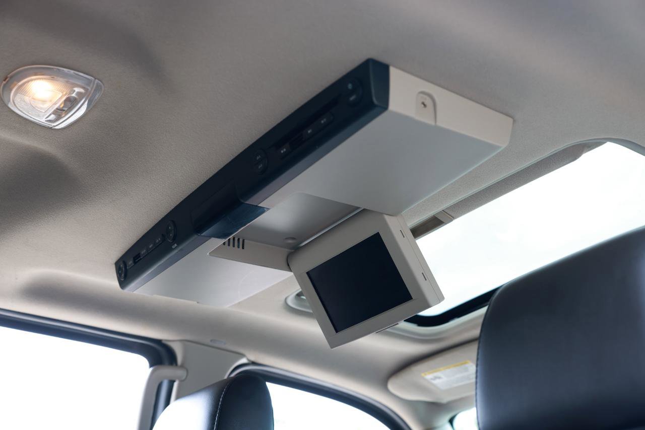 Used 2008 Ford Explorer Sport Trac Limited RWD image 24