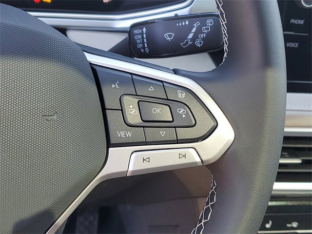 New 2025 Volkswagen Taos SE image 24