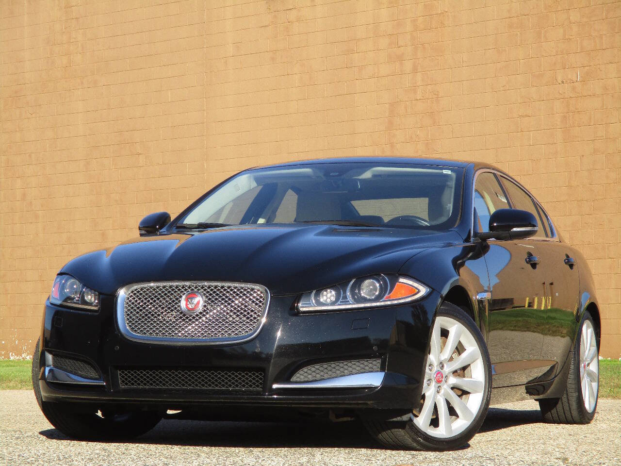 Used 2014 Jaguar XF 3.0