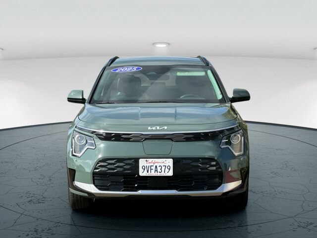Used 2025 Kia Niro Wind FWD image 9