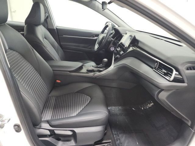 Used 2024 Toyota Camry SE FWD image 13