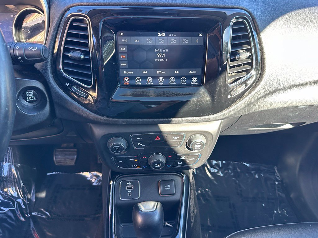 Used 2019 Jeep Compass Latitude FWD image 27