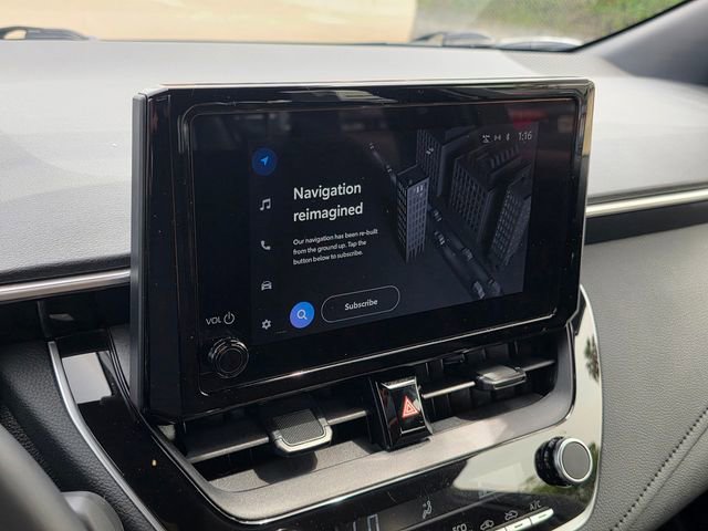 Used 2023 Toyota Corolla SE w/ SE Premium Package image 18