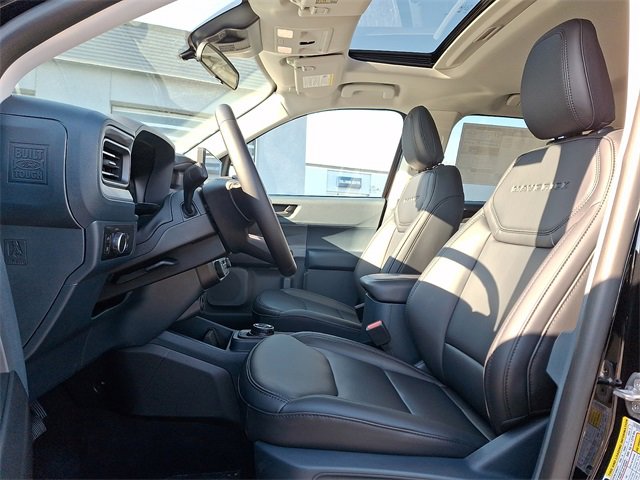 New 2025 Ford Maverick Lariat w/ Black Appearance Package image 9