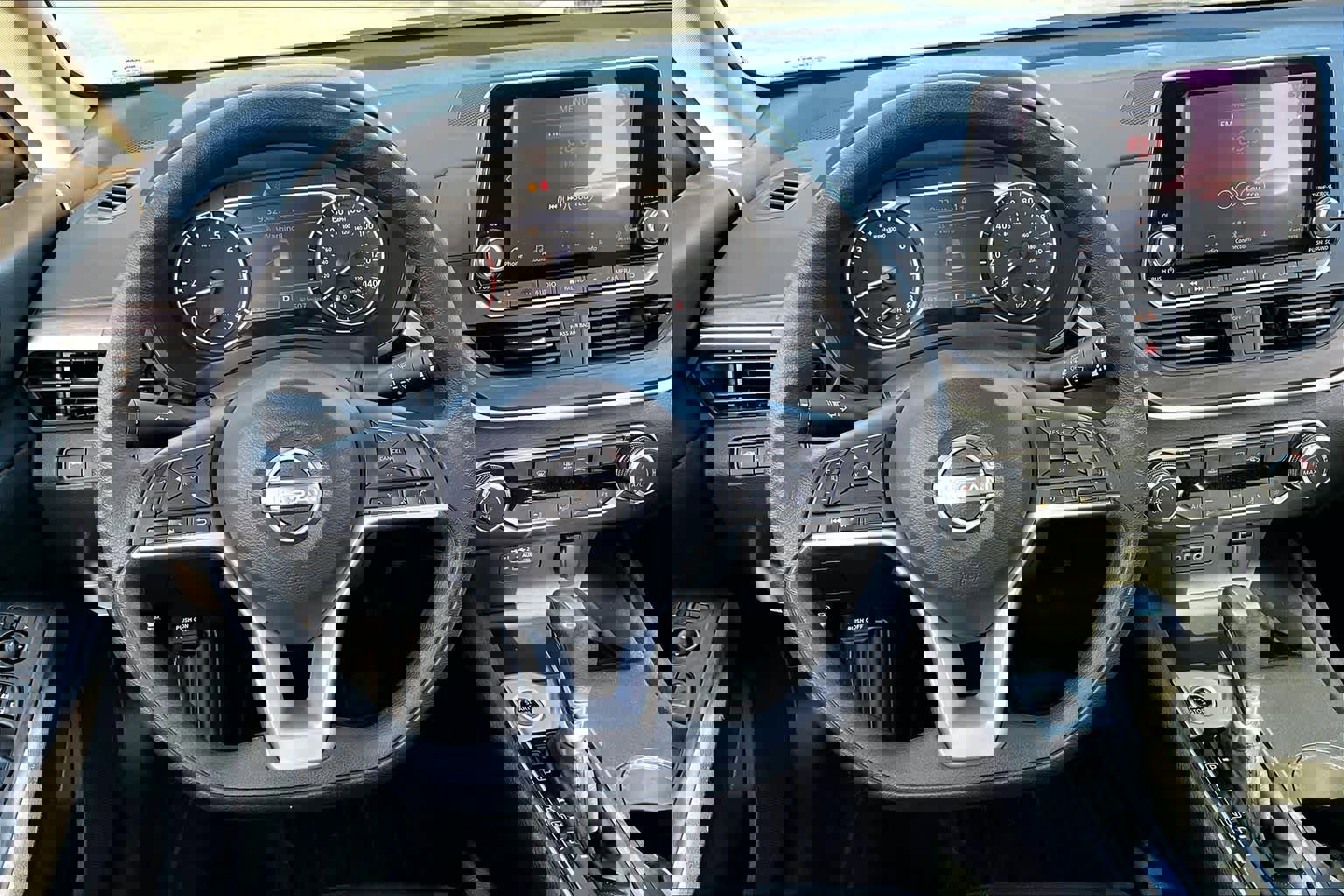 Used 2025 Nissan Altima 2.5 SV image 6