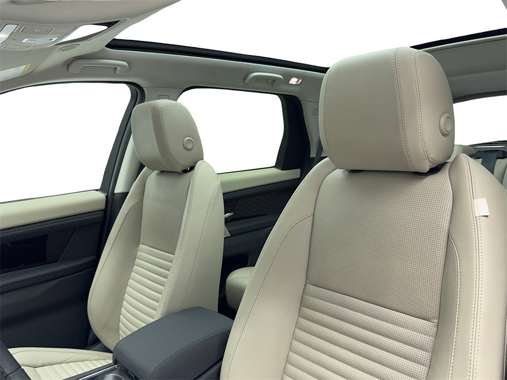 Used 2023 Land Rover Discovery Sport SE image 38