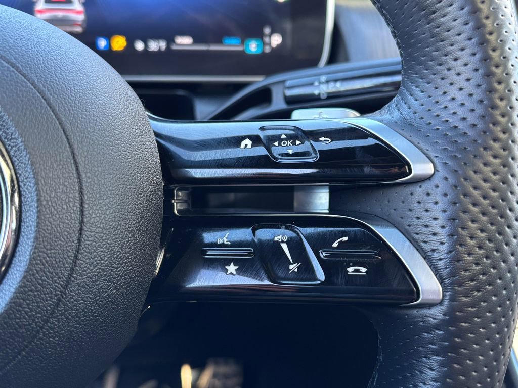 Used 2024 Mercedes-Benz GLC 300 4MATIC image 37