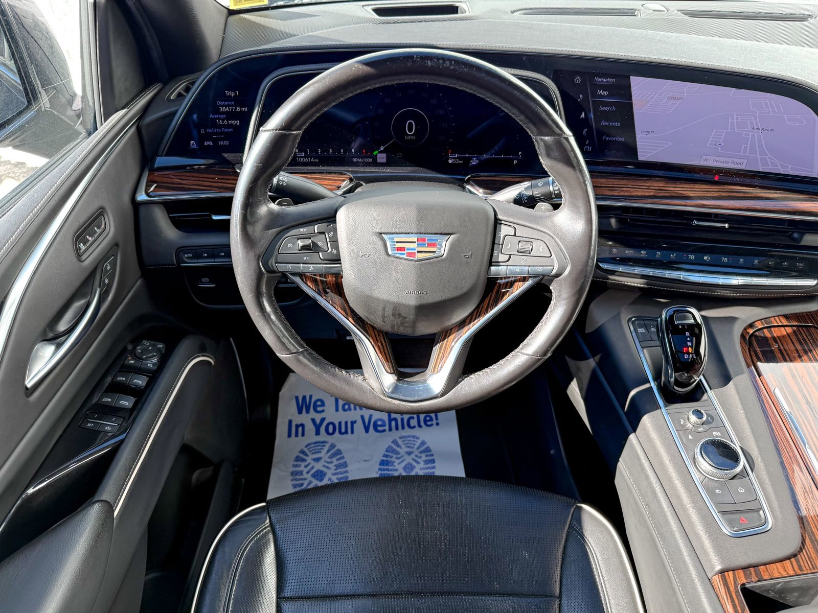 Used 2023 Cadillac Escalade Premium Luxury image 33