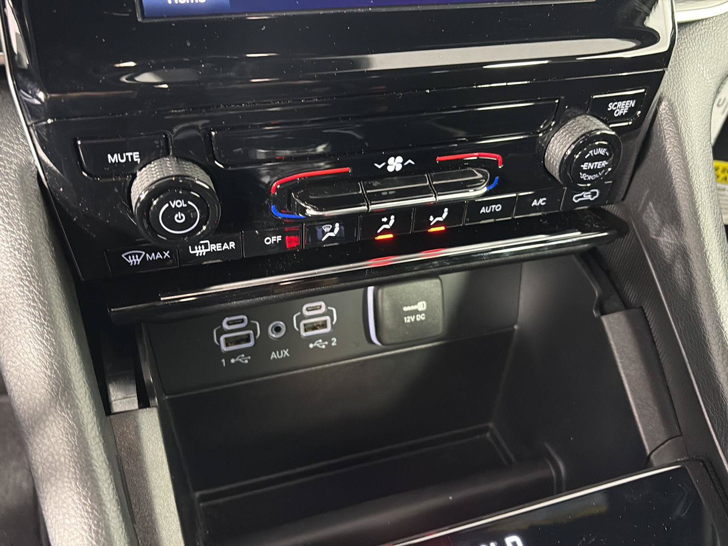 New 2025 Jeep Grand Cherokee Laredo AWD/4WD image 13