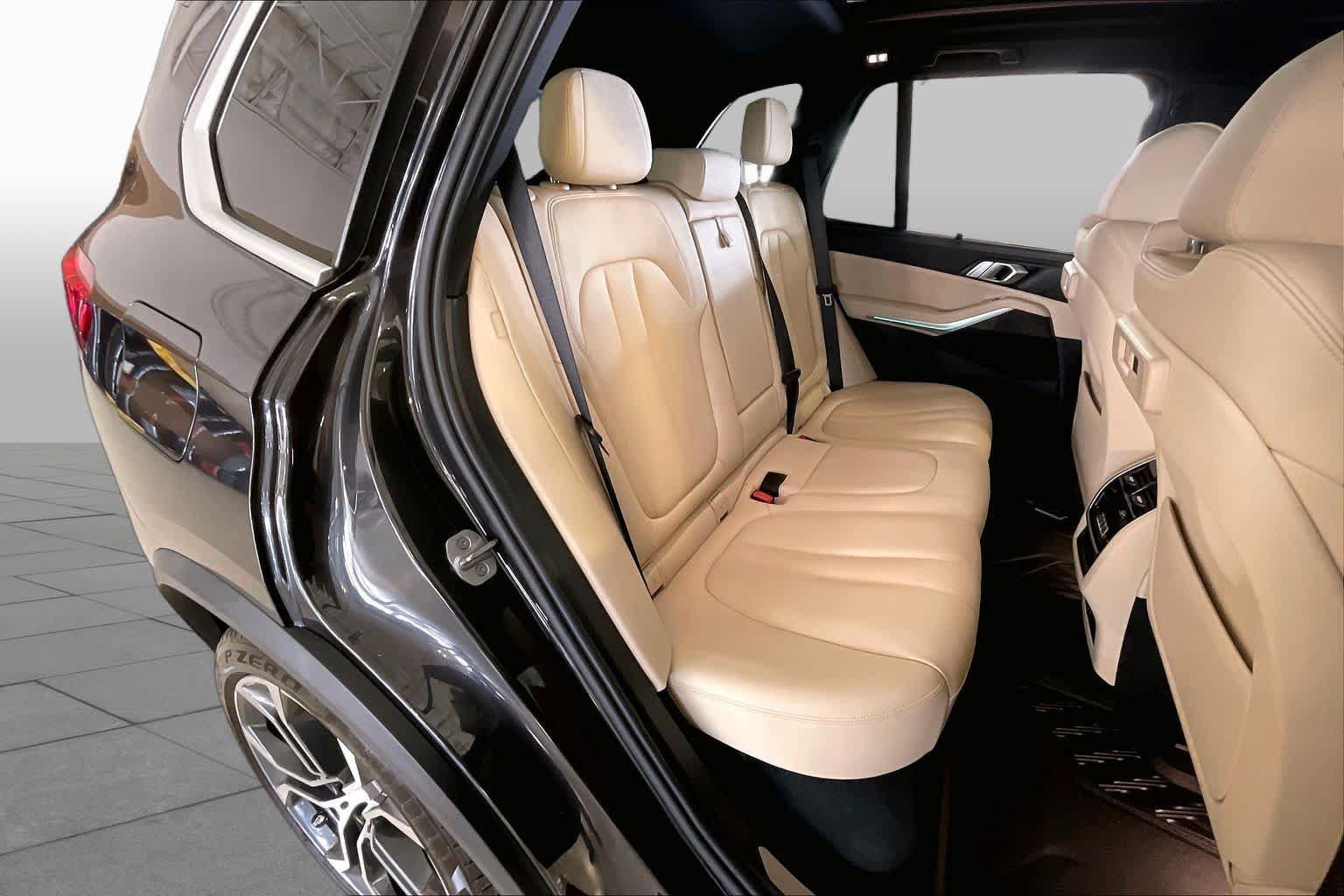 Used 2022 BMW X5 sDrive40i w/ Premium Package RWD image 18