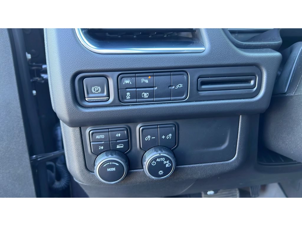 Certified 2022 Chevrolet Tahoe LT w/ Luxury Package AWD/4WD image 23