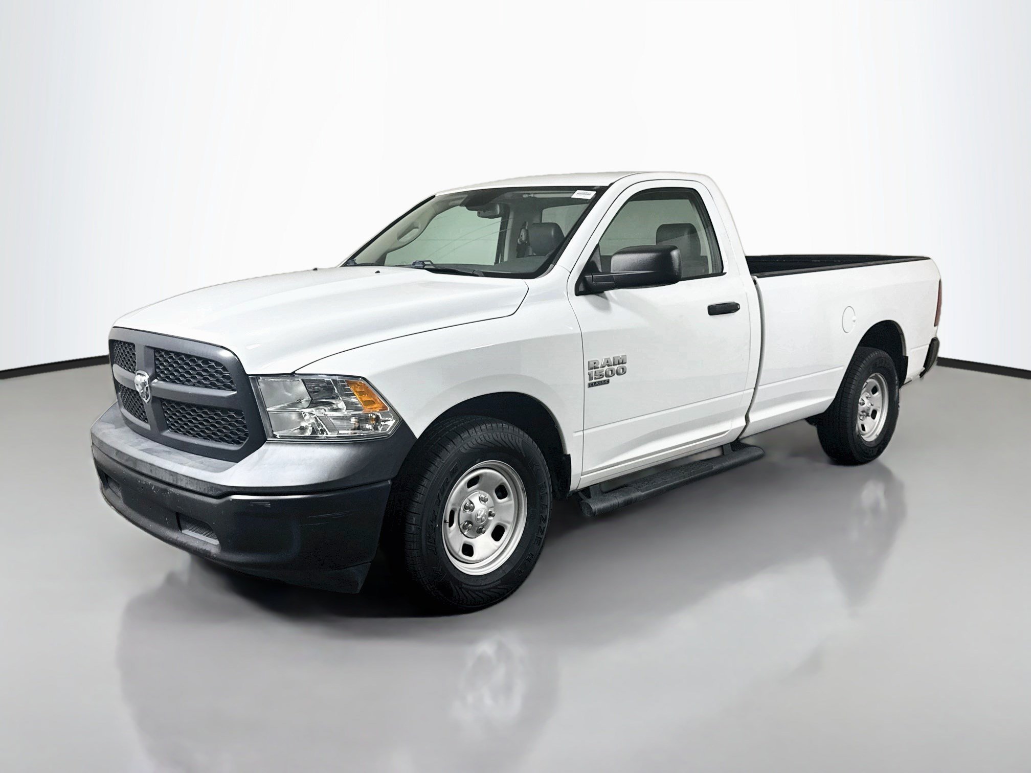 Used 2019 RAM 1500 Tradesman RWD image 4