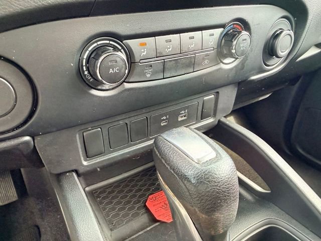 Used 2022 Nissan Frontier SV image 29
